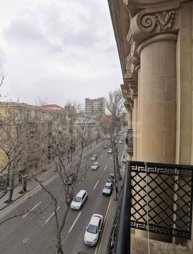 Satılır 2 otaqlı köhnə tikili 52 m², Sahil m., photo 3 from 16