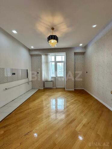 Продаётся 3-комн. новостройка 135 м², м. Элмляр Академиясы, photo 12 from 19