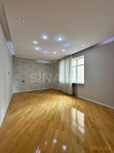 Продаётся 3-комн. новостройка 135 м², м. Элмляр Академиясы, photo 11 from 19