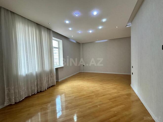 Продаётся 3-комн. новостройка 135 м², м. Элмляр Академиясы, photo 10 from 19