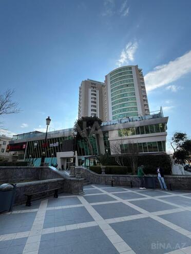 Satılır 3 otaqlı köhnə tikili 80 m², Sahil m., photo 1 from 21