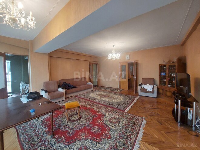 Satılır 3 otaqlı köhnə tikili 110 m², 28 May m., photo 9 from 32