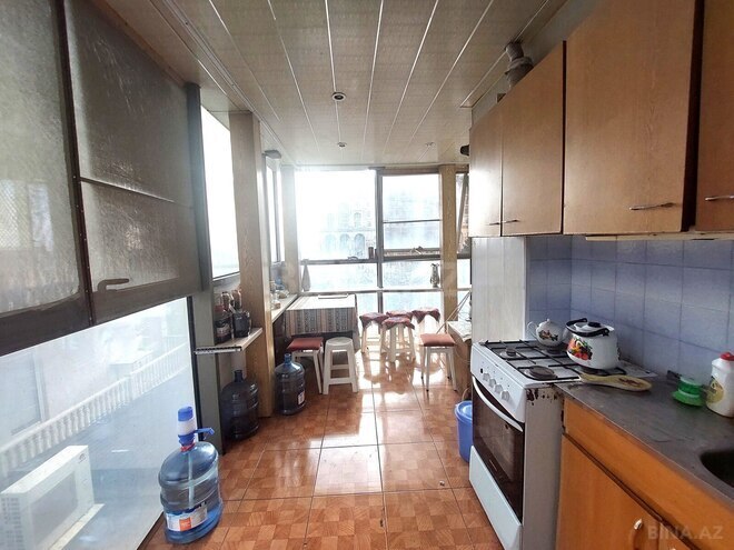 Satılır 3 otaqlı köhnə tikili 110 m², 28 May m., photo 23 from 32