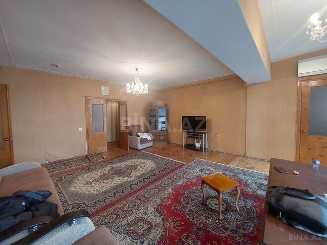 Satılır 3 otaqlı köhnə tikili 110 m², 28 May m., photo 8 from 32