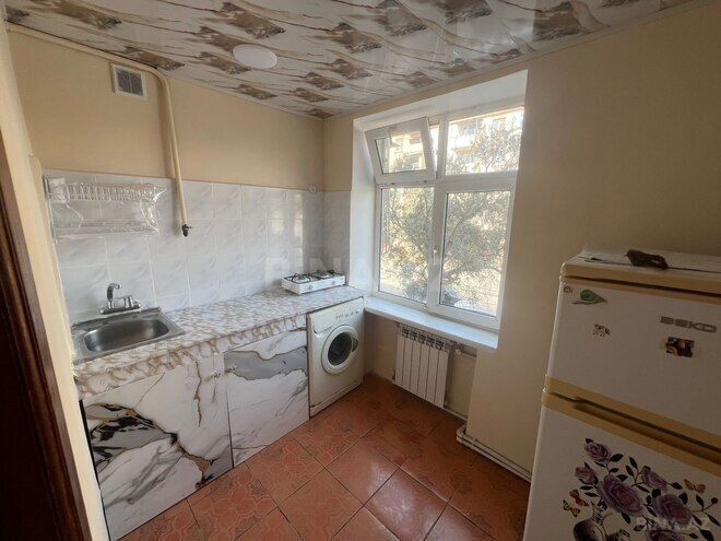 Сдаётся 2-комн. вторичка 45 м², м. Нефтчиляр, photo 4 from 8