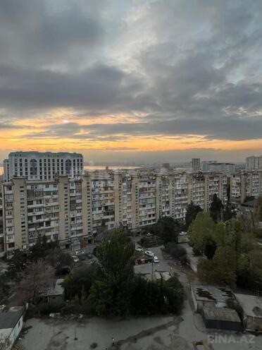 Продаётся 3-комн. вторичка 80 м², м. Ази Асланов, photo 21 from 26