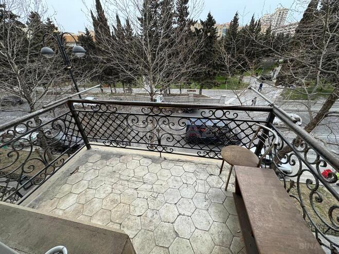 Satılır 2 otaqlı köhnə tikili 55 m², Bakıxanov q., photo 10 from 12
