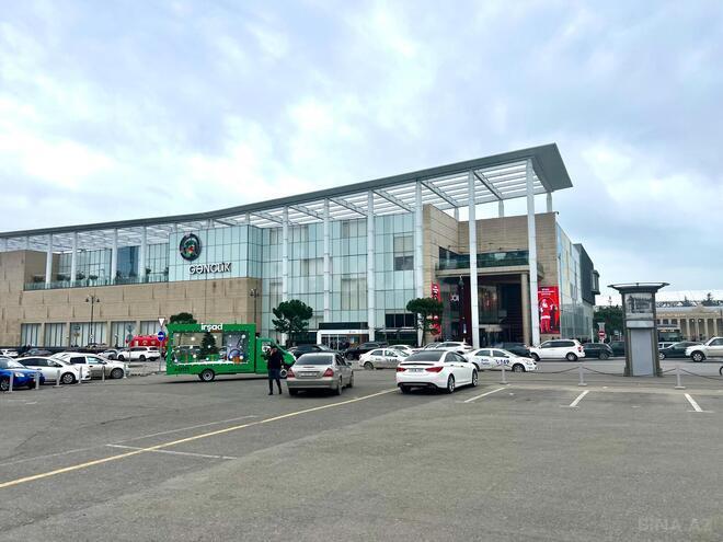 Satılır 3 otaqlı köhnə tikili 75 m², Gənclik m., photo 1 from 13