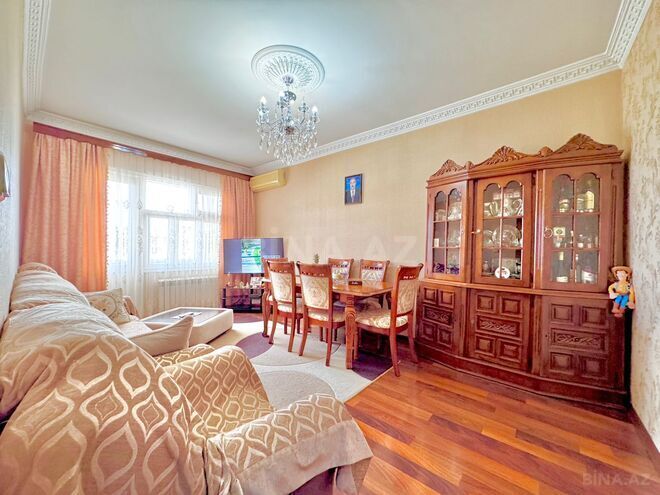 Продаётся 3-комн. вторичка 65 м², м. Кара Караев, photo 3 from 20