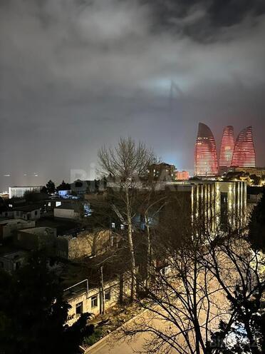 Satılır 2 otaqlı yeni tikili 79.5 m², İçəri Şəhər m., photo 1 from 10