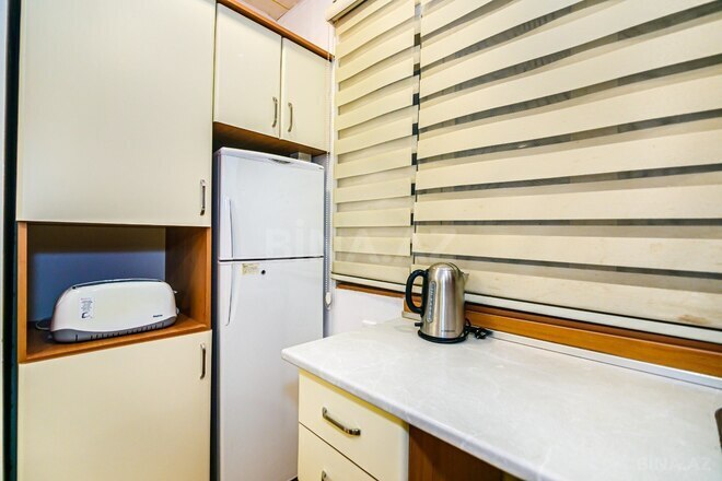 İcarəyə verilir 3 otaqlı köhnə tikili 90 m², Sahil m., photo 26 from 32