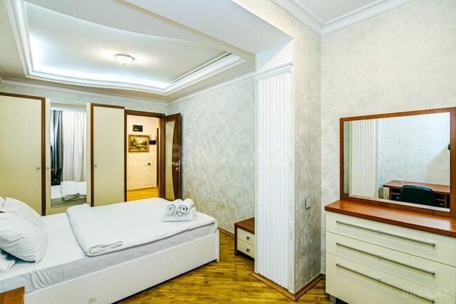 İcarəyə verilir 3 otaqlı köhnə tikili 90 m², Sahil m., photo 9 from 32