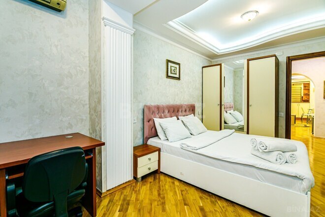 İcarəyə verilir 3 otaqlı köhnə tikili 90 m², Sahil m., photo 8 from 32