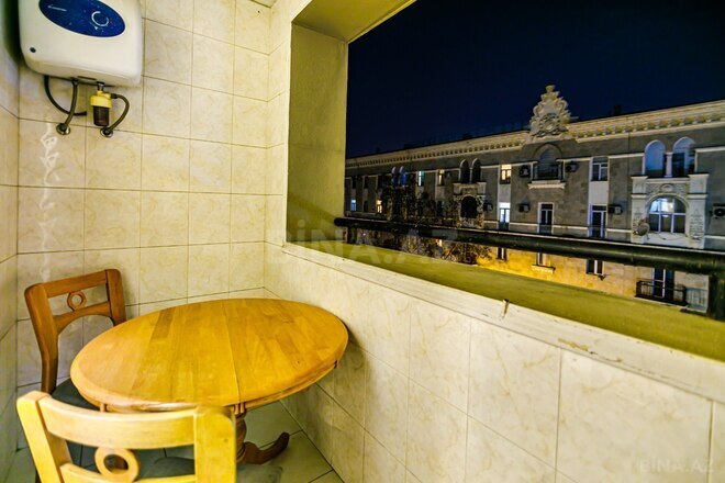 İcarəyə verilir 3 otaqlı köhnə tikili 90 m², Sahil m., photo 27 from 32