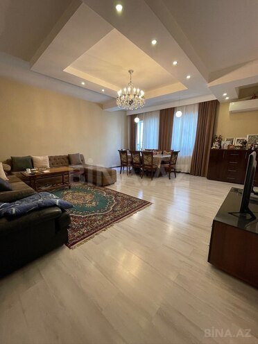 Satılır 10 otaqlı həyət evi/bağ evi 310 m², İnşaatçılar m., photo 9 from 22