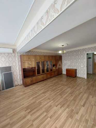 Продаётся 2-комн. вторичка 47 м², м. Гянджлик, photo 4 from 15