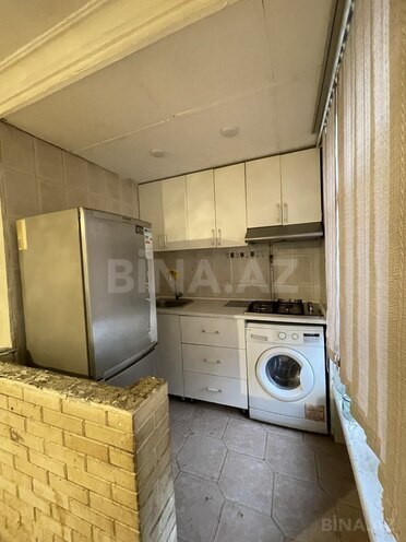 Продаётся 1-комн. вторичка 30 м², м. Иншаатчылар, photo 6 from 13