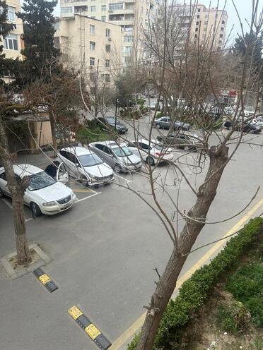 Satılır 4 otaqlı köhnə tikili 84 m², Qara Qarayev m., photo 25 from 29