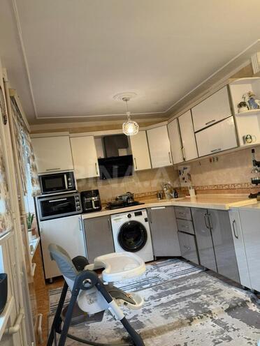 Satılır 4 otaqlı köhnə tikili 84 m², Qara Qarayev m., photo 13 from 29