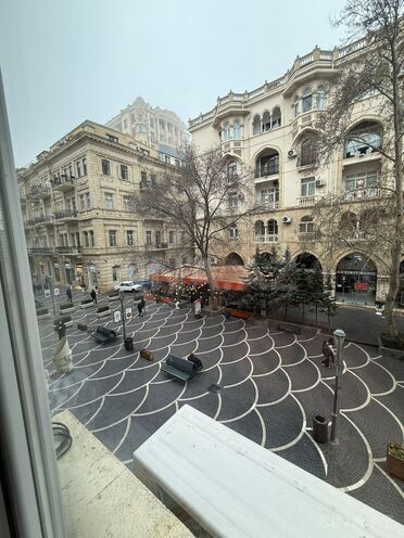 Satılır 2 otaqlı köhnə tikili 50 m², Sahil m., photo 3 from 25