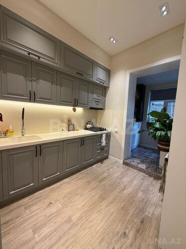 Satılır 2 otaqlı köhnə tikili 50 m², Sahil m., photo 15 from 25