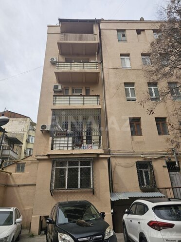 Продаётся 3-комн. вторичка 86 м², м. Ичеришехер, photo 1 from 11