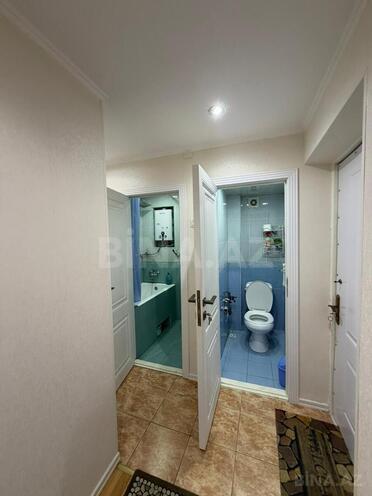 Продаётся 4-комн. вторичка 70 м², м. Кара Караев, photo 14 from 16