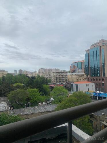Продаётся 1-комн. вторичка 29 м², м. Низами, photo 29 from 32