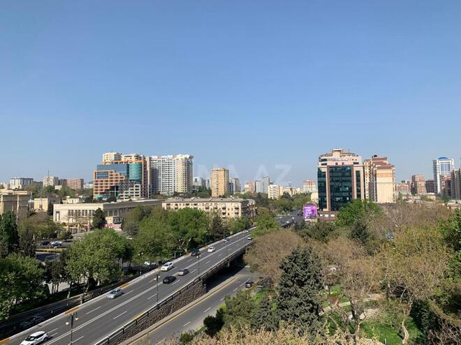 Продаётся 1-комн. вторичка 29 м², м. Низами, photo 28 from 32