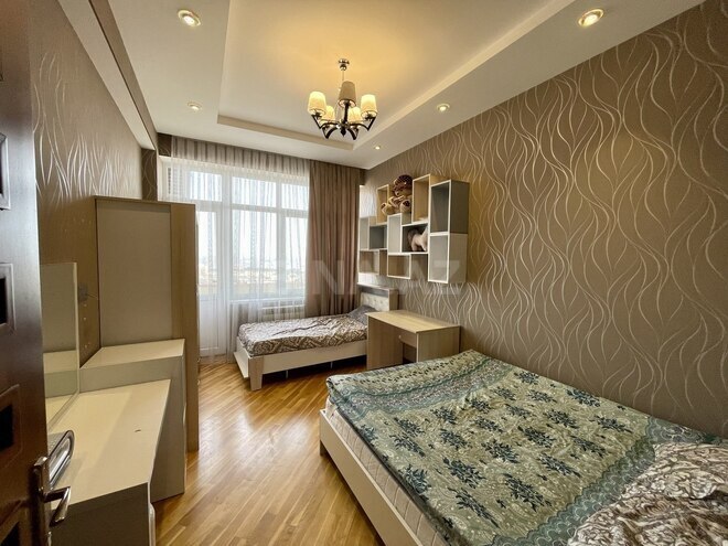 Продаётся 3-комн. новостройка 147 м², м. Нефтчиляр, photo 18 from 32