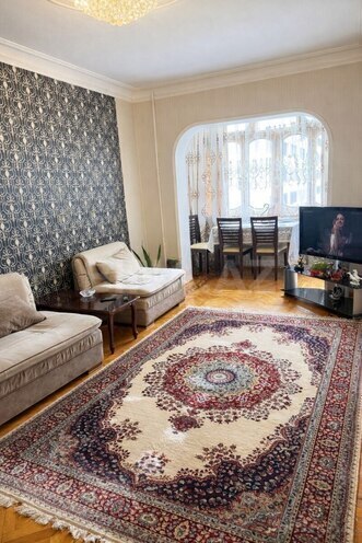 Satılır 3 otaqlı köhnə tikili 90 m², Azadlıq Prospekti m., photo 3 from 10