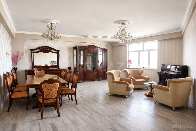 Продаётся 4-комн. новостройка 200 м², м. Элмляр Академиясы, photo 1 from 28