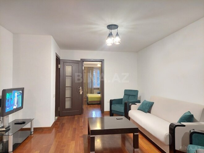 Сдаётся 2-комн. вторичка 60 м², м. Ичеришехер, photo 3 from 15