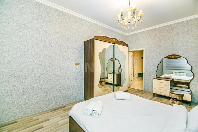 İcarəyə verilir 4 otaqlı yeni tikili 170 m², 28 May m., photo 9 from 24