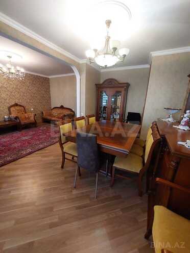 Satılır 5 otaqlı köhnə tikili 120 m², Xalqlar Dostluğu m., photo 1 from 14