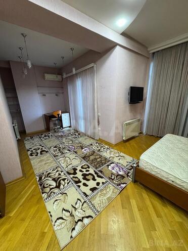 İcarəyə verilir 3 otaqlı yeni tikili 150 m², 28 May m., photo 13 from 31