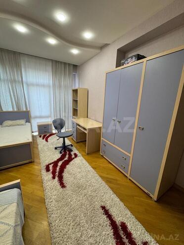 İcarəyə verilir 3 otaqlı yeni tikili 150 m², 28 May m., photo 17 from 31