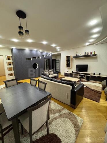 İcarəyə verilir 3 otaqlı yeni tikili 150 m², 28 May m., photo 4 from 31