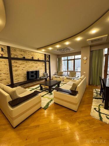 İcarəyə verilir 3 otaqlı yeni tikili 150 m², 28 May m., photo 3 from 32