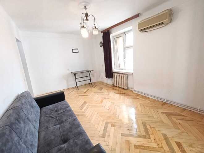 Satılır 2 otaqlı köhnə tikili 35 m², Elmlər Akademiyası m., photo 3 from 10