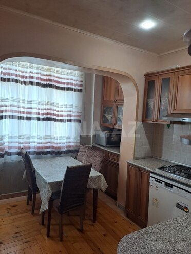 Satılır 4 otaqlı köhnə tikili 105 m², Xalqlar Dostluğu m., photo 10 from 16