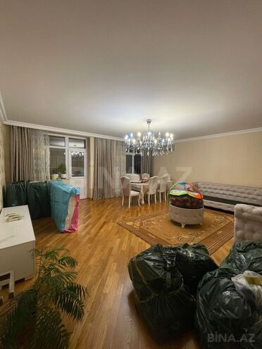 Satılır 5 otaqlı köhnə tikili 130 m², Azadlıq Prospekti m., photo 1 from 16