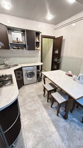 Satılır 2 otaqlı köhnə tikili 65 m², Azadlıq Prospekti m., photo 12 from 18