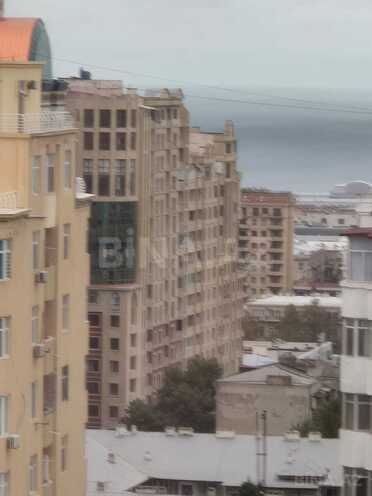 Сдаётся 3-комн. новостройка 136 м², м. Низами, photo 15 from 27