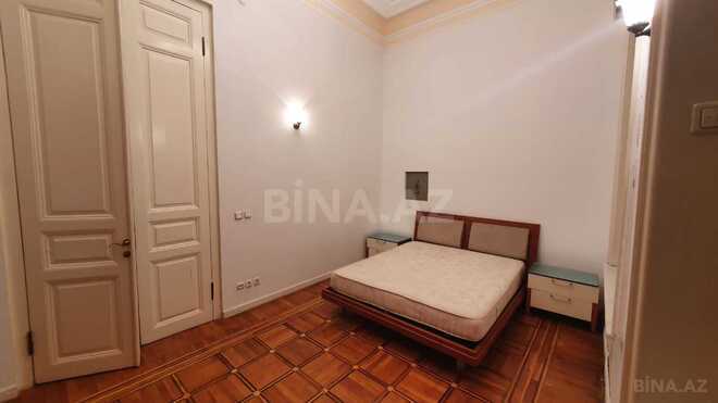 Satılır 10 otaqlı köhnə tikili 1 060 m², Sahil m., photo 8 from 32