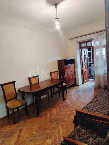 Продаётся 2-комн. вторичка 50 м², м. Элмляр Академиясы, photo 3 from 9