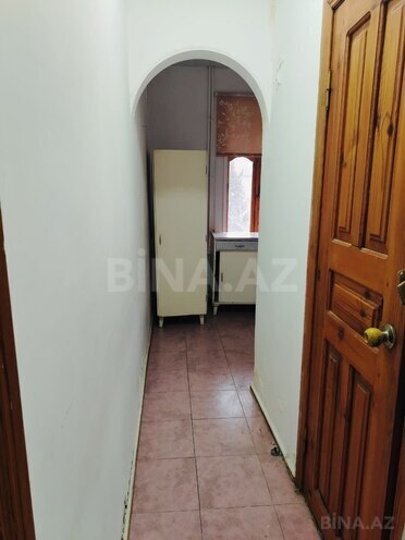 Продаётся 2-комн. вторичка 50 м², м. Элмляр Академиясы, photo 4 from 9