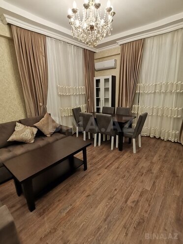 Сдаётся 3-комн. новостройка 85 м², м. Иншаатчылар, photo 1 from 17