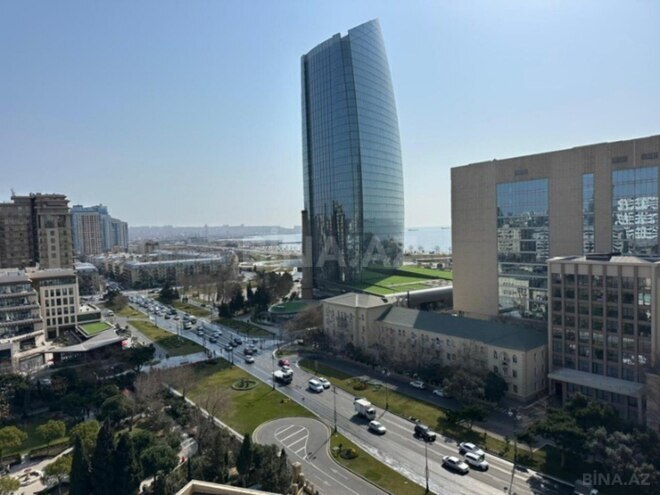 İcarəyə verilir 3 otaqlı yeni tikili 155 m², 28 May m., photo 1 from 13