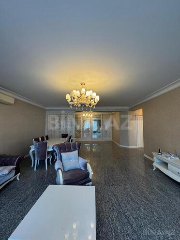 Продаётся 3-комн. новостройка 171 м², м. Низами, photo 8 from 32